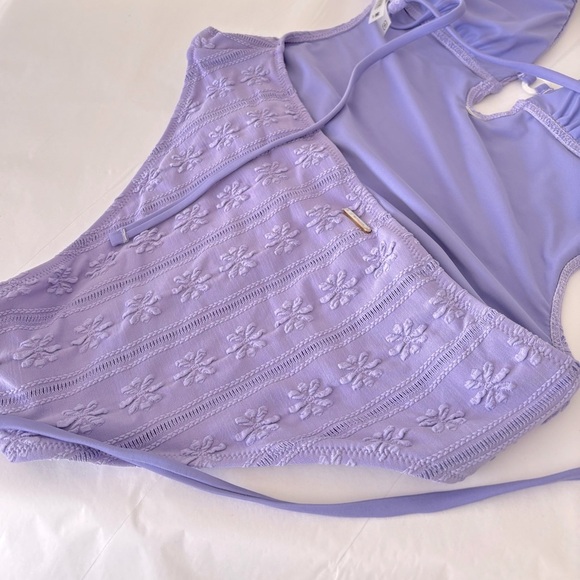 NWT Berlook Purple One Piece Swimsuit with Floral Detailing O Ring Size Medium - Picture 9 of 10